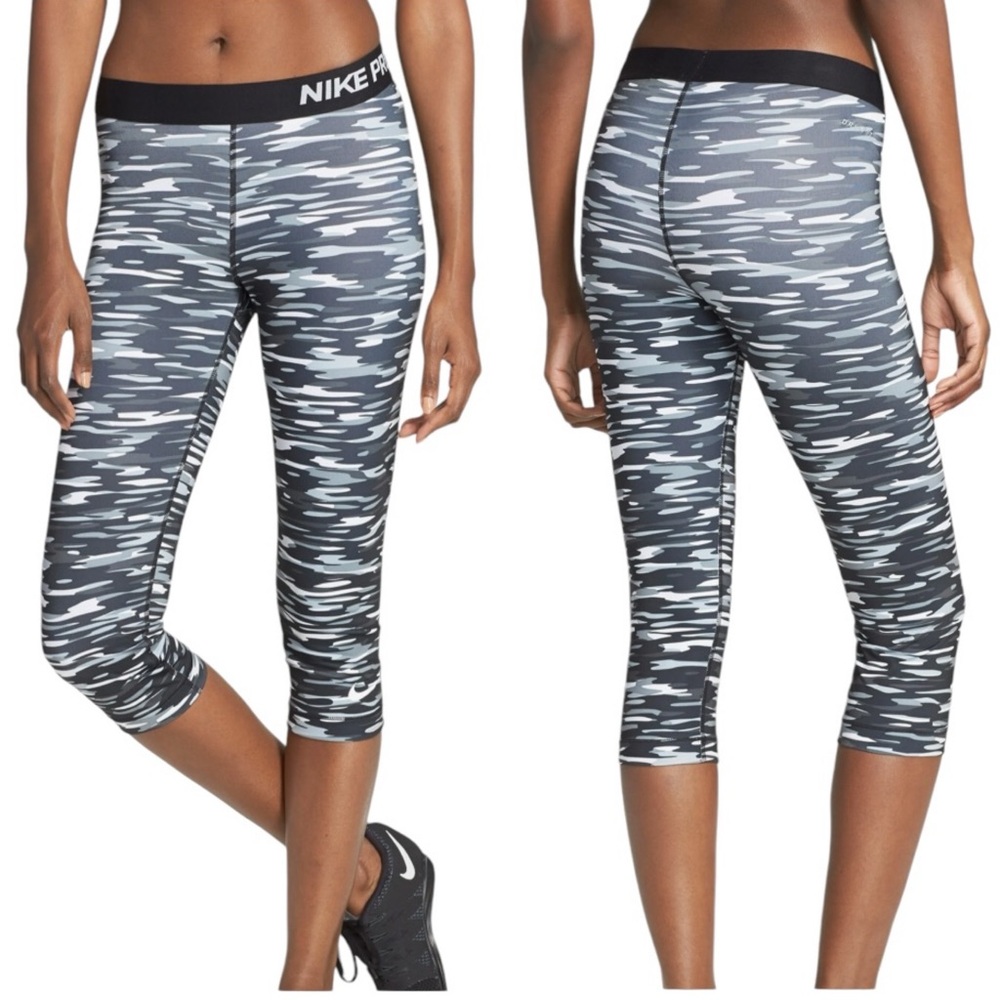 Nike Pro Women's Haze Dri-Fit Training Capri Legging Camo Black Grey Gym…